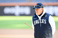 [포토]운명의 KS 3차전 앞둔 한화 김경문 감독