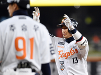 [포토]한화 최재훈, 기선 제압 안타