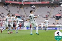 완벽한 전반전과 그렇지 못한 후반전…강원의 경기 기복, 원인이 무엇인가[SS포커스]