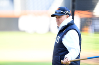 [포토]한화 김경문 감독, 반드시 승리를!