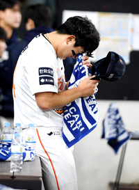 [포토]승리 지켜낸 한화 김서현의 눈물