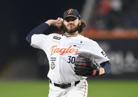 [포토] 역투하는 한화 선발 폰세