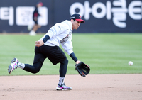 [포토]수비 훈련하는 LG 오지환
