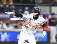 숨막히는 ‘방패 대결’, 7회까지는 그랬다…한화, 8회 ‘힘으로’ LG 누르고 ‘반격 1승’ [KS3]