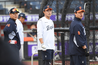 [포토]KS 3차전 준비하는 한화 하주석-채은성-노시환