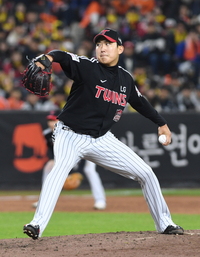 [포토]LG 손주영, 한국시리즈 3차전 선발 등판