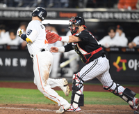 [포토] 박동원 ‘어딜 가려고’