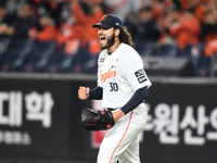 ‘선발’ 폰세는 사실상 끝→이제 ‘불펜 에이스’ 변신할 때…우승 위해 달려야 [KS]