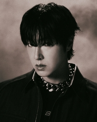 유노윤호, 철학을 노래하다