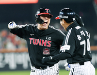 ‘9회 6득점 실화?’ LG, 대역전 드라마→우승까지 ‘1승’ 남았다…한화, ‘믿음’에 다시 발등 찍혀 [KS4]