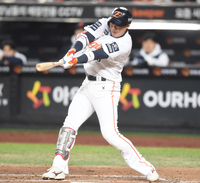 [포토] 하주석, 2회 우중간 안타