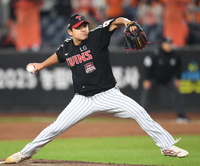 [포토] 7회 마운드에 오른 장현식