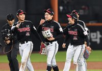 [포토]우승에 1승 남겨둔 LG 캡틴 박해민, 갑자기 눈물이...