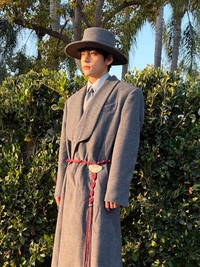 BTS 뷔, 패션계 교황이 초대한 단 1명의 K팝스타