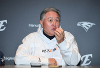 [포토] 김경문 감독 ‘심우준은 9번으로 선발출장한다’