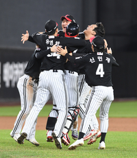 [포토]4승 1패 LG, 한화 잡고 한국시리즈 우승