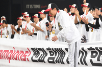 [포토]팬들에게 인사말 하는 LG 염경엽 감독