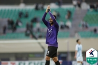 ‘모따·이창용·채현우 연속골’ 안양, ‘김민혁 퇴장’ 울산 3-1로 꺾고 7위 ‘탈환’[현장리뷰]