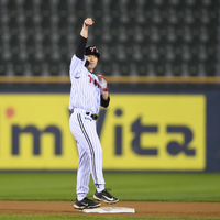 [포토] 박명근 ‘2루타 쳤어요’