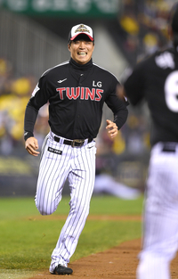 [포토] 천성호 ‘깜짝 그라운드 홈런’