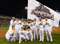 [포토] V4 달성한 LG 막강 내야수들