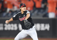 “만루 되면 전투력 생겨” ‘헌신좌’ 김진성이 돌아본 ‘최대 고비’→2차전 만루 위기 [LG우승]