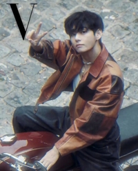 “보정하지마” BTS 뷔의 사진 철학…‘NO필터·NO가공’으로 못 박다!