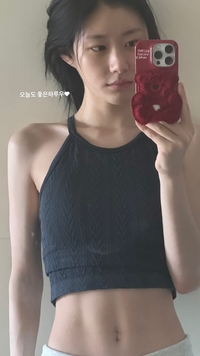 채령, 놀라운 ‘11자 복근’ 공개! “오늘도 좋은 하루”