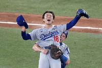 ‘무쇠팔’ 최동원의 재림?…‘GOAT’ 야마모토, 3승 투혼으로 월드시리즈 MVP