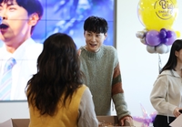 “쌈자형이 G마켓에 떴다!” 민경훈, 직접 커피 들고 빅스마일데이 응원