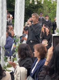 크러쉬, ‘♥조이’ 여동생 결혼식 축가자였다…달달한 목격담 포착