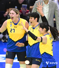 육서영 서브 공략 ‘적중’ 현대건설, 기업은행 3연패 빠뜨리며 선두 탈환[현장리뷰]