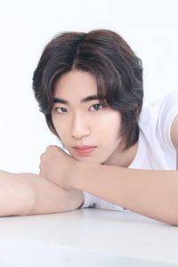 하이퍼네트웍스와 틱톡 라이브 진행 중인 모델 김재민, ‘2025 슈퍼모델선발대회’ 대상 수상