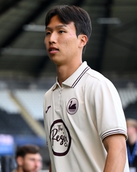 득점 감각 ‘폭발’ 스완지 엄지성, 교체 투입 5분 만에 환상 감아차기골 작렬