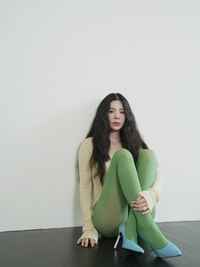 ‘7kg 감량’ 장재인, 스타킹만 입은 듯한 패션 화보 공개!