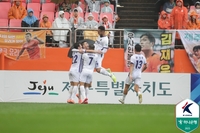 ‘유키치 멀티골’ 안양, 제주 원정서 2-1로 승리하고 승격 첫해 ‘잔류’ 확정