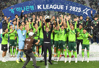 [포토]K리그 우승 차지한 전북 현대 포옛 감독