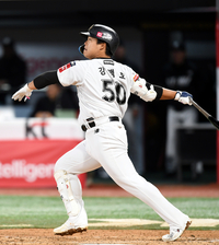 2025 FA 시장, ‘하루 만에’ 1호 계약…2026 FA는 어떻게 흐를까 [SS포커스]