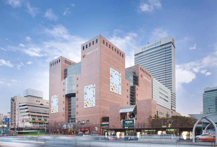 韓 백화점 ‘새 역사’ 쓴 신세계 강남, 최단기 3조 돌파 ‘압도적 1위’