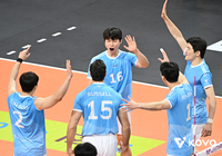 ‘전석 매진’ OK저축은행 부산 홈 개막전에 ‘찬물’…‘러셀 34득점’ 대한항공, 3연승 질주+선두 도약[현장리뷰]