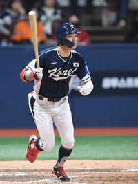 [포토] 박해민 ‘타구가 너무 떴어’