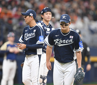 [포토] 5회 실점 후 교체되는 김서현