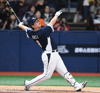 [포토] 노시환 ‘타구가 너무 뜨네’