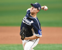 [포토] 김영우 ‘힘찬 투구’