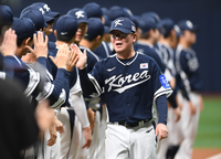 [포토] 류지현 감독 ‘2차전도 시원하게’