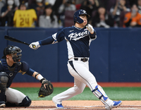 [포토] 문현빈, 2회 아쉬원 내야땅볼