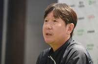 [포토] 답변하는 류지현 감독