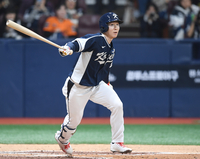 [포토] 박성한, 4회 행운의 내야안타