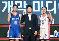 [포토]파이팅 외치는 삼성생명 이해란-하상윤 감독-강유림