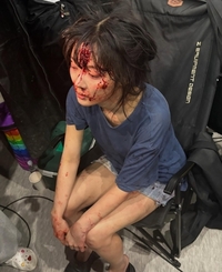 백아진의 고통과 몰입…김유정 ‘친애하는 X’ 비하인드 컷